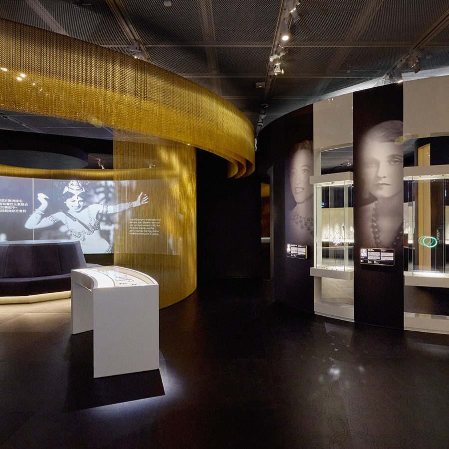 Cartier and women exhibition at the Palace Museum